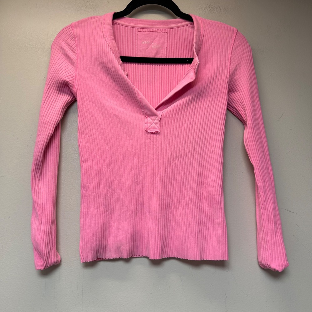 Aerie Long Sleeve Top Womens XS Pink Excellent Ribbed Notched V-Neck 9540